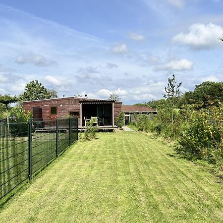 Vrijstaand Chalet Met Veel Buitenruimte En Veranda Zuid-Scharwoude 外观 照片