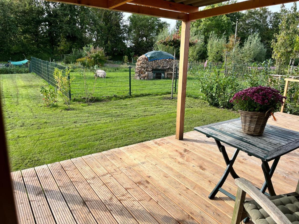 Vrijstaand Chalet Met Veel Buitenruimte En Veranda Zuid-Scharwoude 外观 照片